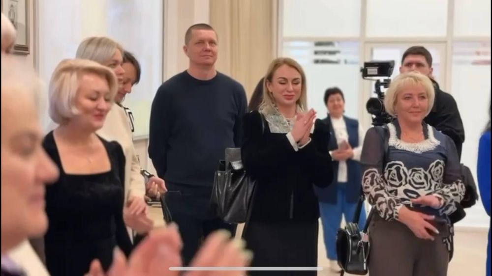 В рамках укрепления межрегионального сотрудничества в сфере образования Богдан Яковец, начальник отдела образования администрации Сакского района, в составе делегации из Республики Крым принял участие в масштабном... В рамках укрепления межрегионального сотрудничества в сфере образования Богдан Яковец, начальник отдела образования администрации Сакского района, в составе делегации из Республики Крым принял участие в масштабном...
