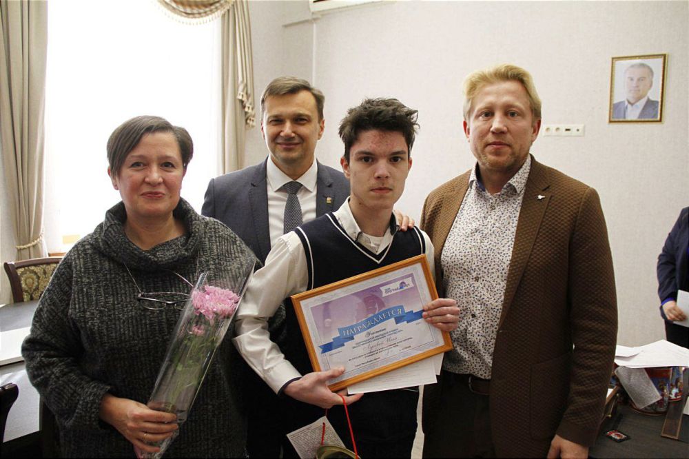 Константин Шимановский: Под патронатом Главы Республики Крым Сергея Валерьевича Аксёнова ежегодно проходит Конкурс на соискание Премии общественного признания «Преград нет»! В 2024 году он проводится в 11 раз. Константин Шимановский: Под патронатом Главы Республики Крым Сергея Валерьевича Аксёнова ежегодно проходит Конкурс на соискание Премии общественного признания «Преград нет»! В 2024 году он проводится в 11 раз.