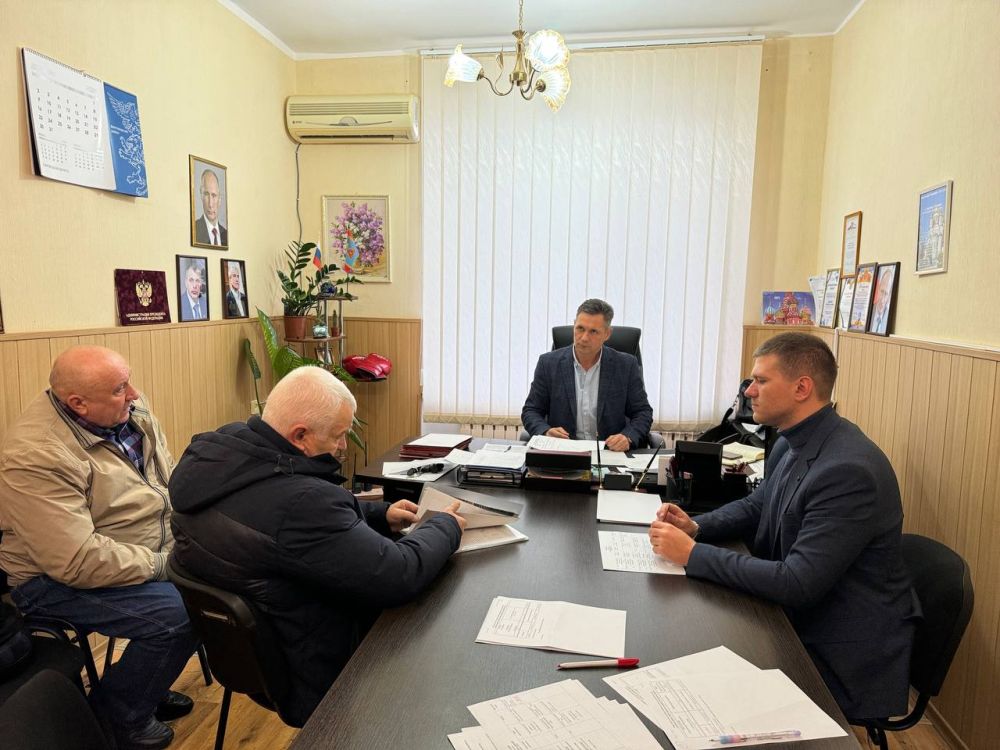 Александр Дудинов: Регулярно провожу приемы граждан в администрации Черноморского района Александр Дудинов: Регулярно провожу приемы граждан в администрации Черноморского района