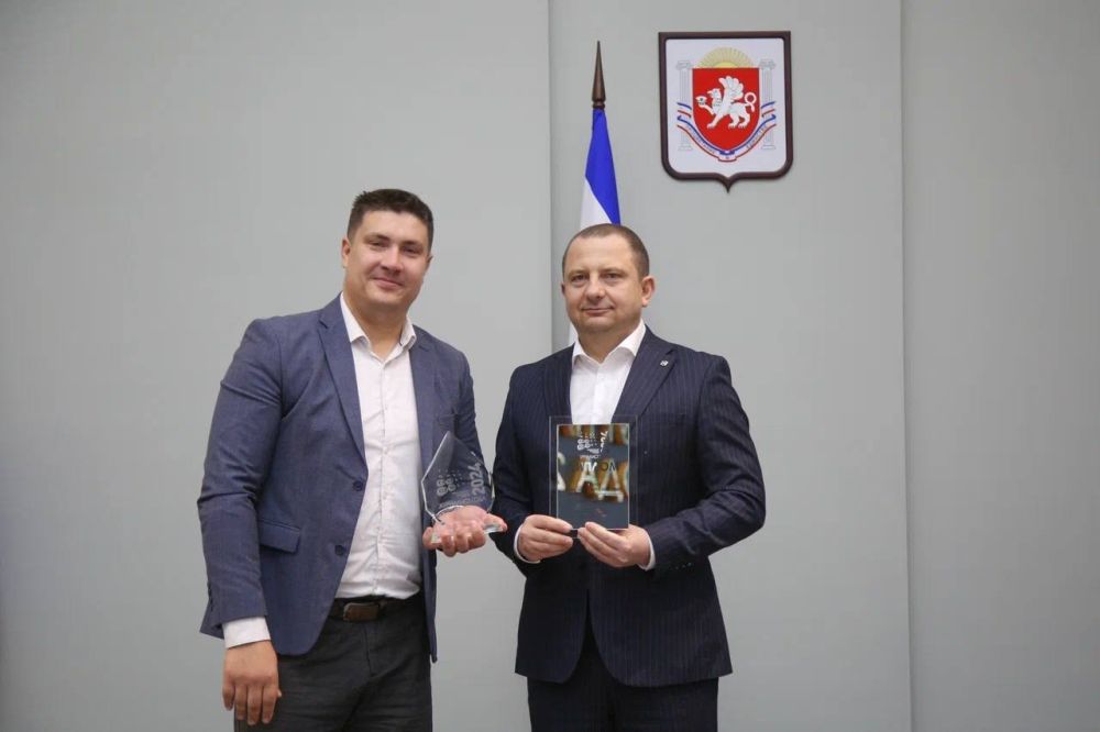 Альберт Куршутов: Был рад поздравить победителей в рамках торжественной церемонии вручения ежегодной премии «Журналист года» Альберт Куршутов: Был рад поздравить победителей в рамках торжественной церемонии вручения ежегодной премии «Журналист года»