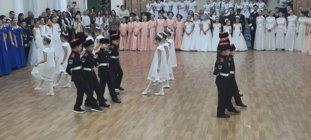12 декабря 2024 года в МБОУ «СОШ № 30 им. А.А. Аматуни» состоялся девятый кадетский бал «Кадетство. Родина. Семья», посвященный Году Семьи 12 декабря 2024 года в МБОУ «СОШ № 30 им. А.А. Аматуни» состоялся девятый кадетский бал «Кадетство. Родина. Семья», посвященный Году Семьи