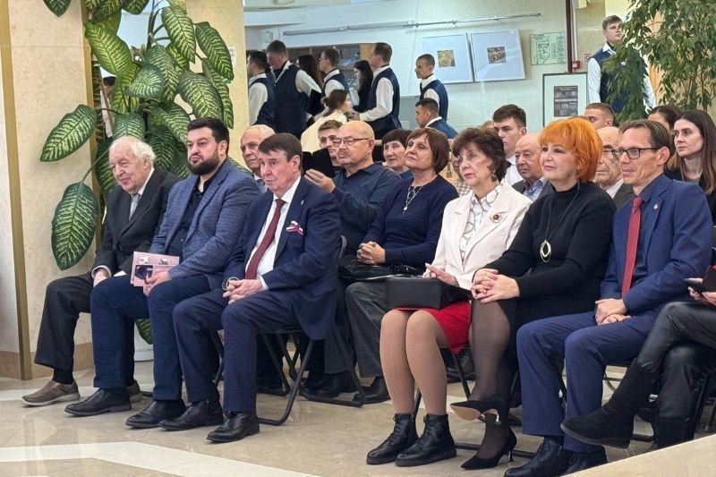 12 декабря муниципальный министр культуры «СИМФА» с министрами культуры ученического самоуправления Симферополя в Крымской республиканской универсальной научной библиотеке им. И. Я. Франко отпраздновали День Домбровского 12 декабря муниципальный министр культуры «СИМФА» с министрами культуры ученического самоуправления Симферополя в Крымской республиканской универсальной научной библиотеке им. И. Я. Франко отпраздновали День Домбровского
