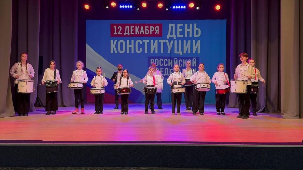 Александр Дудинов: С Днём Конституции, дорогие черноморцы! Александр Дудинов: С Днём Конституции, дорогие черноморцы!
