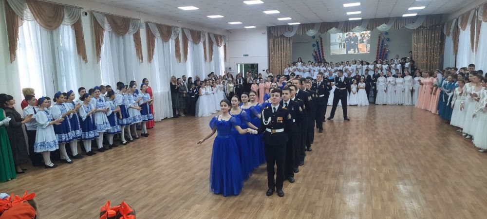 12 декабря 2024 года в МБОУ «СОШ № 30 им. А.А. Аматуни» состоялся девятый кадетский бал «Кадетство. Родина. Семья», посвященный Году Семьи 12 декабря 2024 года в МБОУ «СОШ № 30 им. А.А. Аматуни» состоялся девятый кадетский бал «Кадетство. Родина. Семья», посвященный Году Семьи