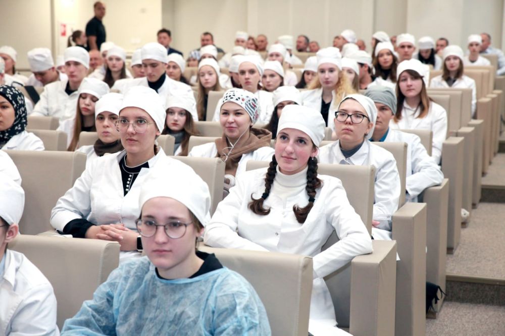 Принял участие в Крымской (региональной) юбилейной конференции, посвященной 150-летию со дня рождения Николая Александровича Семашко Принял участие в Крымской (региональной) юбилейной конференции, посвященной 150-летию со дня рождения Николая Александровича Семашко