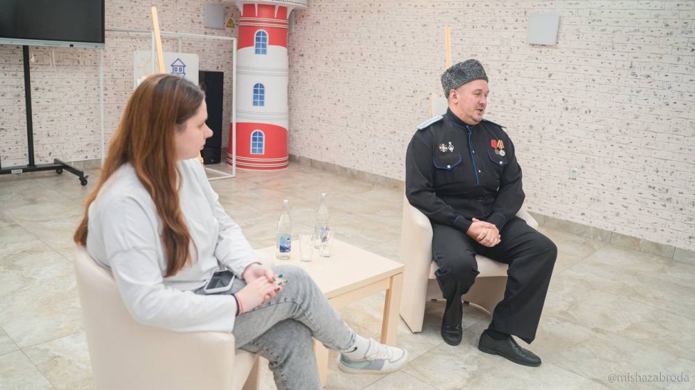 «Диалоги с Героями»: молодёжь Севастополя встретилась с Алексеем Владимировичем Сачко – ветераном СВО и лектором общества «Знание» «Диалоги с Героями»: молодёжь Севастополя встретилась с Алексеем Владимировичем Сачко – ветераном СВО и лектором общества «Знание»