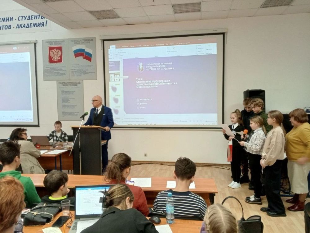 Александр Юрьев: Поздравляю учащихся 7-К класса школы №17, их педагогов и родителей с победой во всероссийском конкурсе видеоэкскурсий «Юный экскурсовод России»! Александр Юрьев: Поздравляю учащихся 7-К класса школы №17, их педагогов и родителей с победой во всероссийском конкурсе видеоэкскурсий «Юный экскурсовод России»!