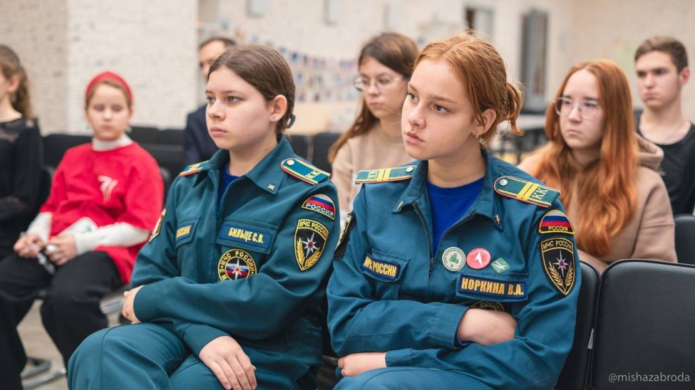 «Диалоги с Героями»: молодёжь Севастополя встретилась с Алексеем Владимировичем Сачко – ветераном СВО и лектором общества «Знание» «Диалоги с Героями»: молодёжь Севастополя встретилась с Алексеем Владимировичем Сачко – ветераном СВО и лектором общества «Знание»