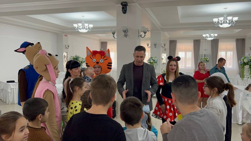 Александр Дудинов: В эти предновогодние дни хочется подарить сказочное настроение самым особенным детям Александр Дудинов: В эти предновогодние дни хочется подарить сказочное настроение самым особенным детям