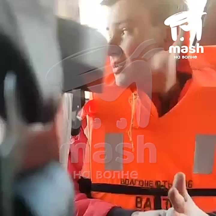 Началась эвакуация экипажа "Волгонефти 239"