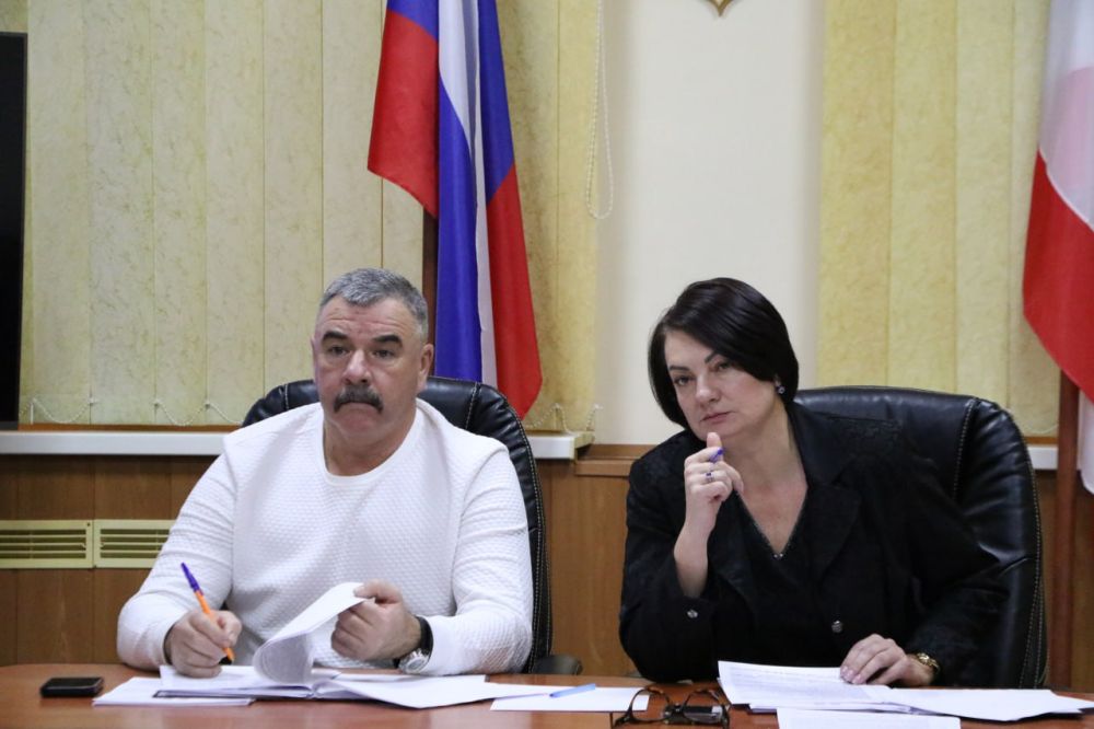 Ольга Урайкина: Сегодня состоялось совместное заседание постоянных депутатских комиссий Бахчисарайского районного совета по вопросу рассмотрения проектов решений 5й сессии Ольга Урайкина: Сегодня состоялось совместное заседание постоянных депутатских комиссий Бахчисарайского районного совета по вопросу рассмотрения проектов решений 5й сессии