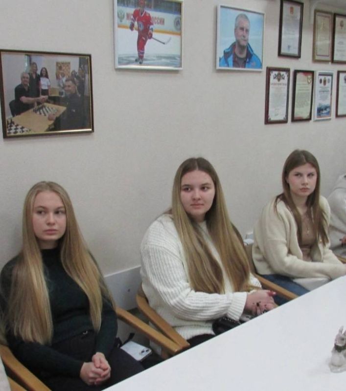 Ольга Торубарова: Сегодня в Министерстве спорта Республики Крым побывали студенты крымских ВУЗов Ольга Торубарова: Сегодня в Министерстве спорта Республики Крым побывали студенты крымских ВУЗов