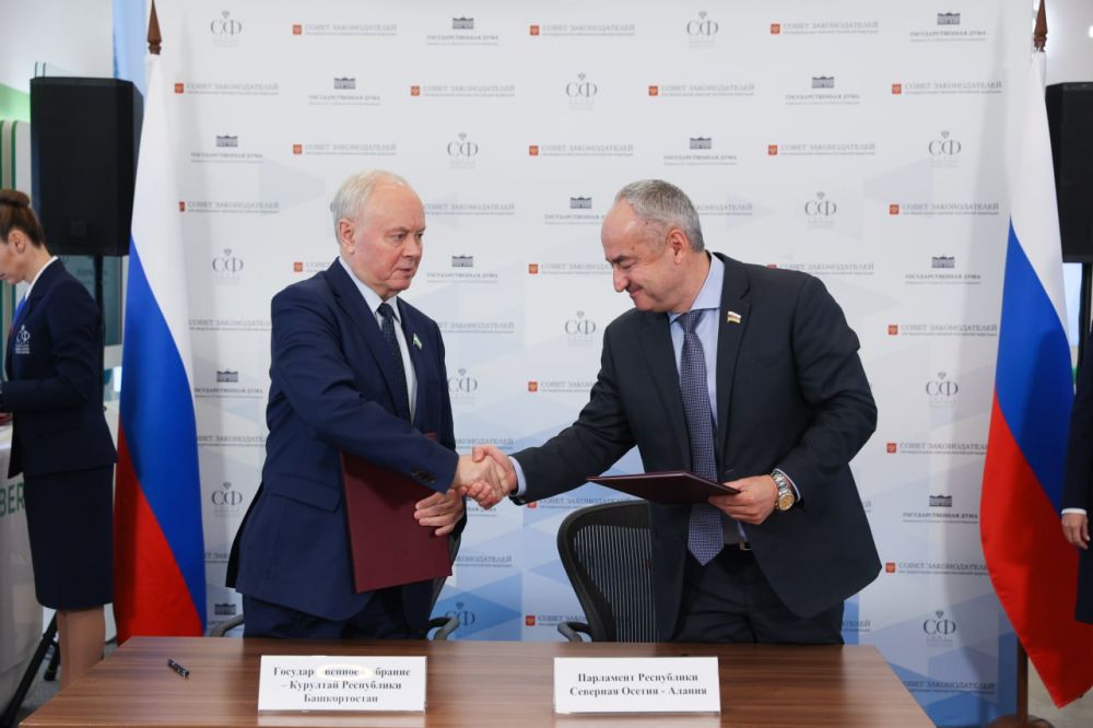 В рамках мероприятий Совета законодателей РФ состоялись подписания соглашений о сотрудничестве между законодательными органами государственной власти субъектов РФ В рамках мероприятий Совета законодателей РФ состоялись подписания соглашений о сотрудничестве между законодательными органами государственной власти субъектов РФ
