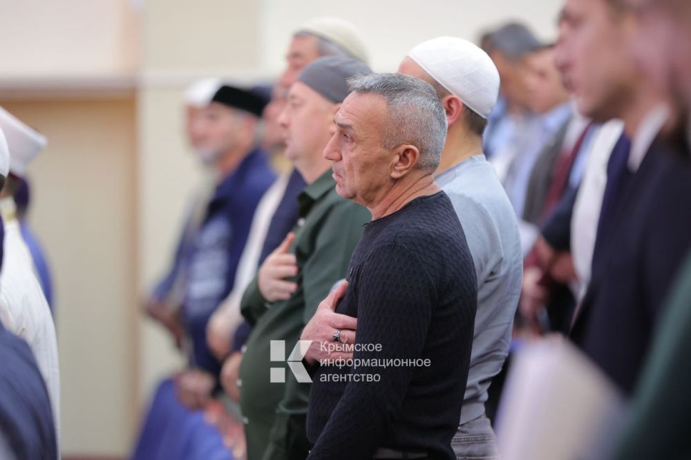 Более 250 депутатов разных уровней из числа крымских татар принимают участие в съезде, который проходит в Симферополе Более 250 депутатов разных уровней из числа крымских татар принимают участие в съезде, который проходит в Симферополе