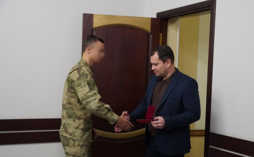 #знай_наших. В администрации Керчи вручили городские награды военнослужащим личного состава войсковой части 6942 #знай_наших. В администрации Керчи вручили городские награды военнослужащим личного состава войсковой части 6942