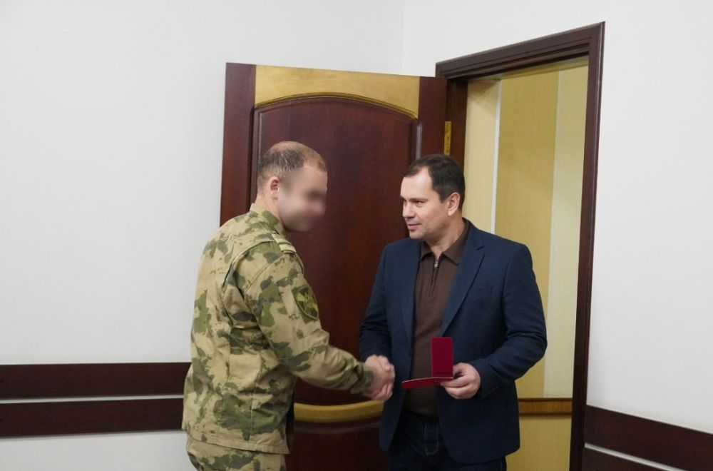 #знай_наших. В администрации Керчи вручили городские награды военнослужащим личного состава войсковой части 6942 #знай_наших. В администрации Керчи вручили городские награды военнослужащим личного состава войсковой части 6942
