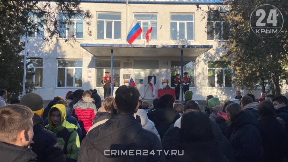 В Сакском районе открыли памятную доску герою СВО Вадиму Морозову В Сакском районе открыли памятную доску герою СВО Вадиму Морозову