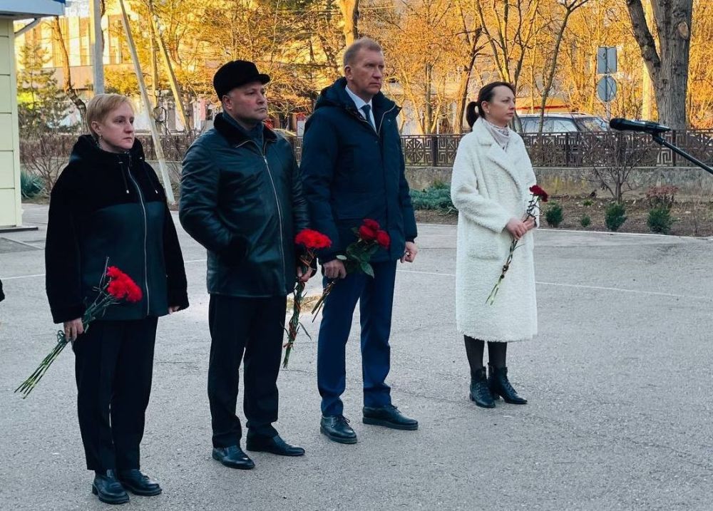 Игорь Ивин: Сегодня в Джанкое увековечили память героя, погибшего во время проведения специальной военной операции Игорь Ивин: Сегодня в Джанкое увековечили память героя, погибшего во время проведения специальной военной операции