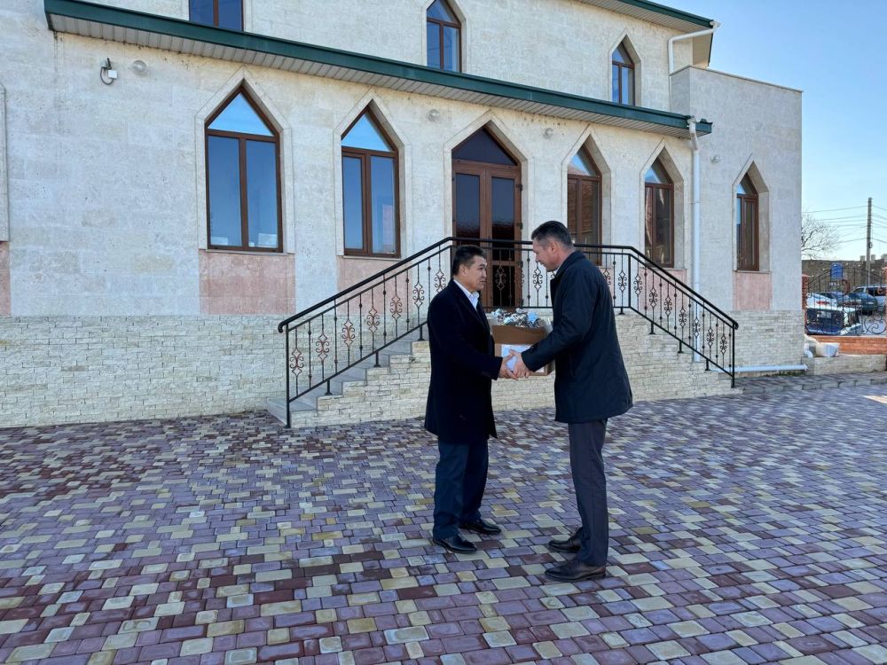 Александр Дудинов: Передал сладкие подарки для воспитанников воскресных школ Черноморского района Александр Дудинов: Передал сладкие подарки для воспитанников воскресных школ Черноморского района