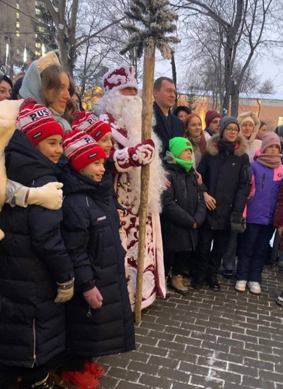 Ольга Торубарова: Сегодня в Министерстве спорта России прошла праздничная елка для юных спортсменов из Новороссии и приграничных регионов Ольга Торубарова: Сегодня в Министерстве спорта России прошла праздничная елка для юных спортсменов из Новороссии и приграничных регионов
