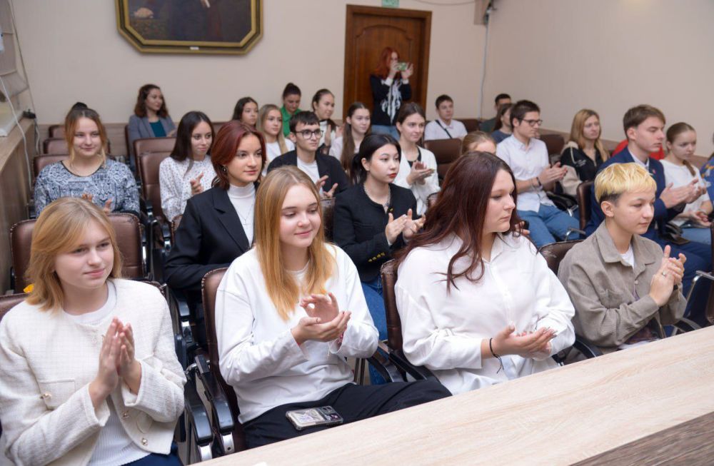 Александр Юрьев: Сегодня подвели итоги осенне-зимнего сезона проекта «Медиа.Школа», ставшего продолжением муниципального молодёжного форума «Медиа Старт» Александр Юрьев: Сегодня подвели итоги осенне-зимнего сезона проекта «Медиа.Школа», ставшего продолжением муниципального молодёжного форума «Медиа Старт»