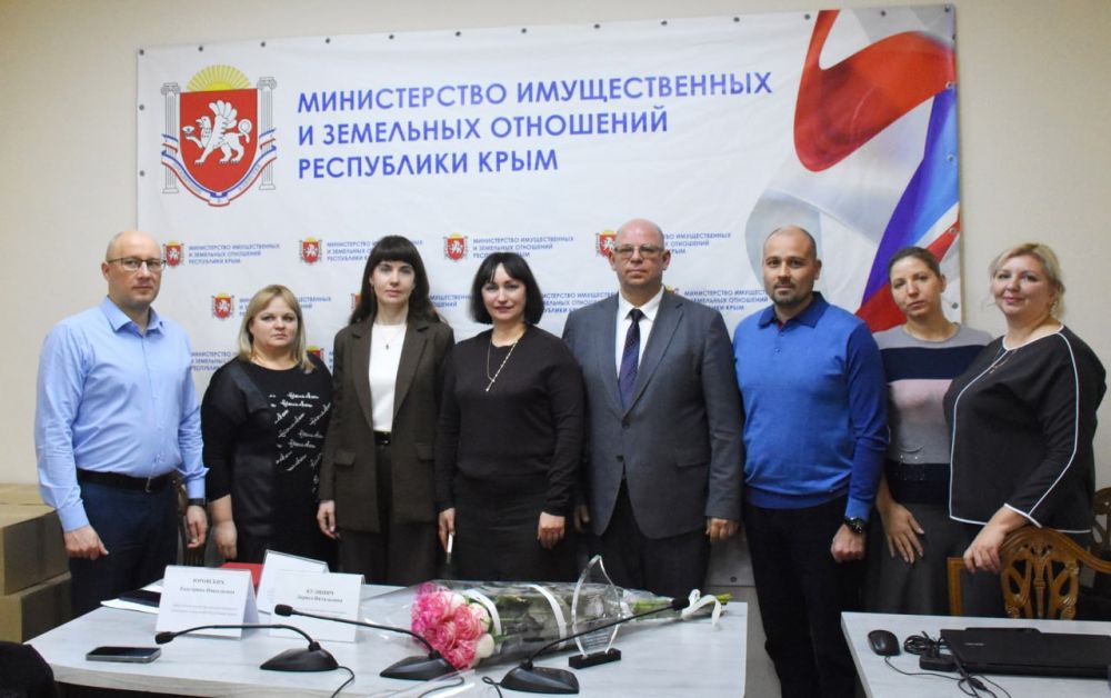 В Минимуществе Крыма подведены итоги деятельности первичной профсоюзной организации В Минимуществе Крыма подведены итоги деятельности первичной профсоюзной организации