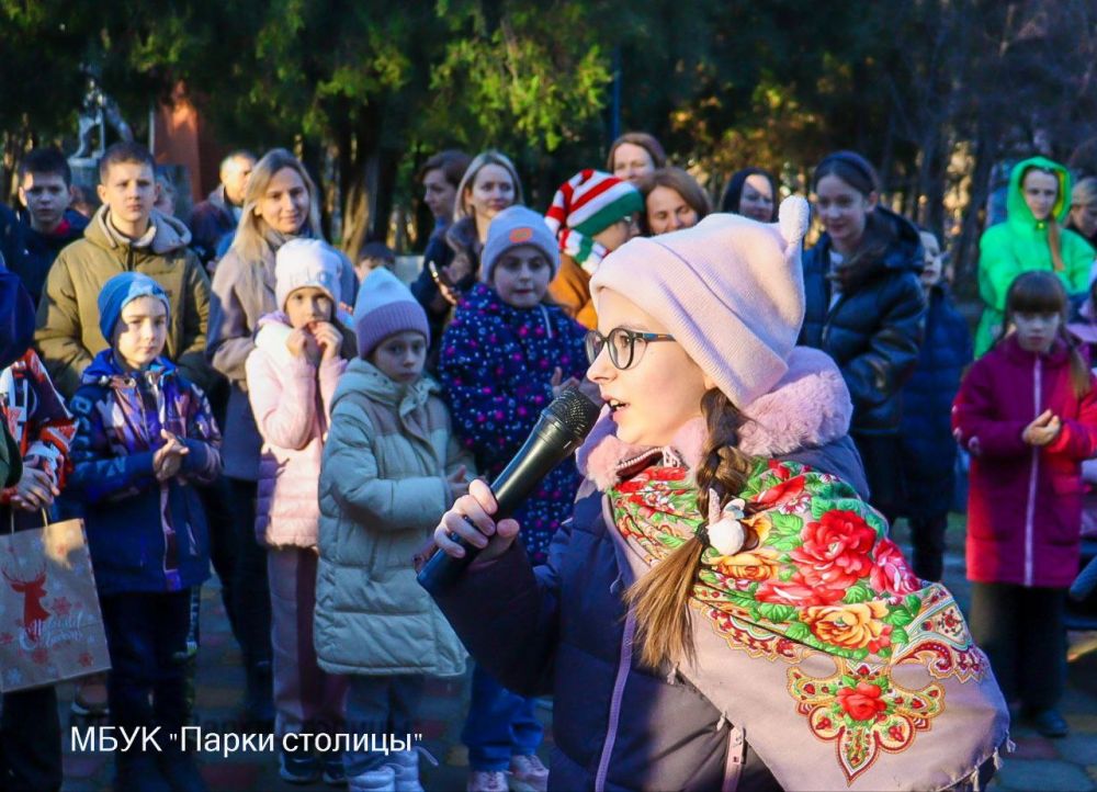 В Детском парке наградили победителей и участников конкурса «Лучшая новогодняя игрушка- 2025» В Детском парке наградили победителей и участников конкурса «Лучшая новогодняя игрушка- 2025»