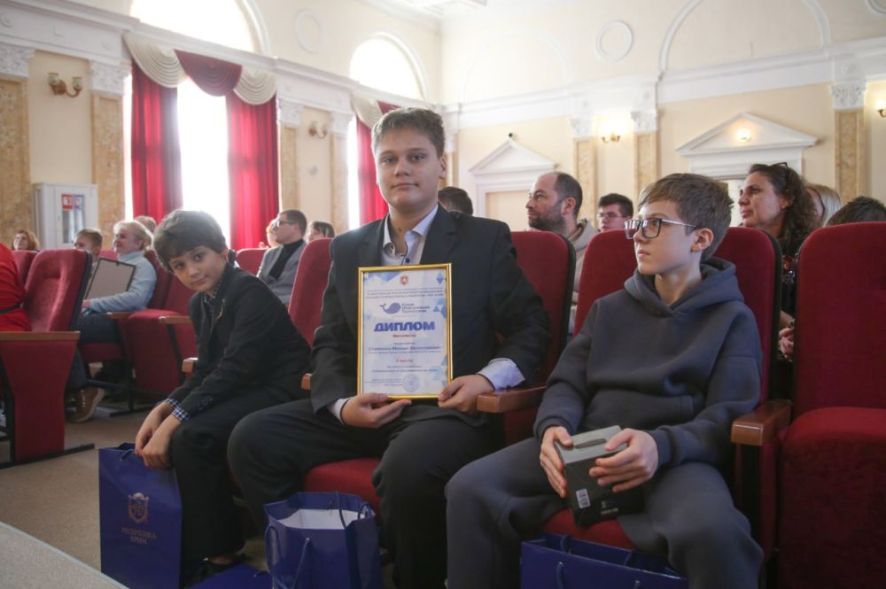 В Симферополе наградили победителей ежегодного открытого республиканского конкурса компьютерных проектов «КИТ-2024» В Симферополе наградили победителей ежегодного открытого республиканского конкурса компьютерных проектов «КИТ-2024»