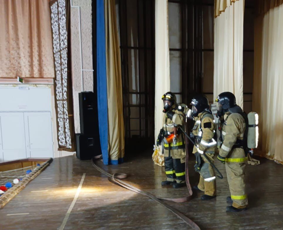 Пожар без дыма и огня. Пожарно-тактическое занятие прошло на базе МБУК "Дом культуры с. Береговое". В мероприятии приняли участие сотрудники ПЧ пгт. Приморский ГКУ РК "Пожарная охрана Республики Крым" Пожар без дыма и огня. Пожарно-тактическое занятие прошло на базе МБУК "Дом культуры с. Береговое". В мероприятии приняли участие сотрудники ПЧ пгт. Приморский ГКУ РК "Пожарная охрана Республики Крым"