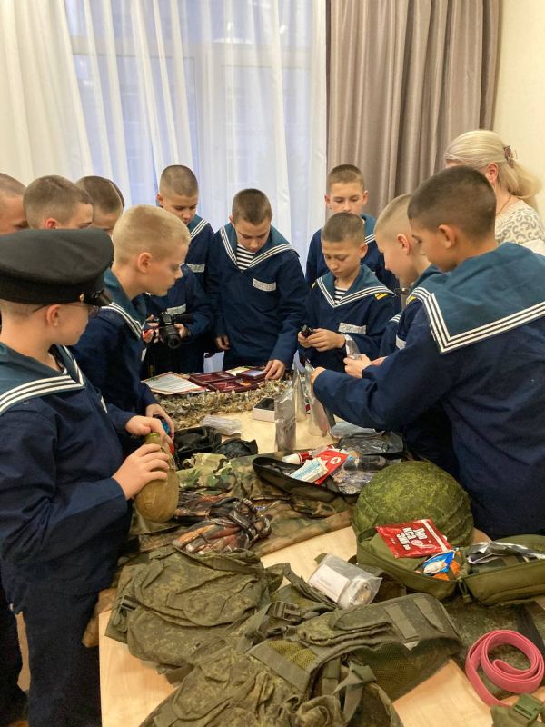 В филиале НВМУ в г. Севастополе подготовили для участников СВО новогодние сувениры В филиале НВМУ в г. Севастополе подготовили для участников СВО новогодние сувениры