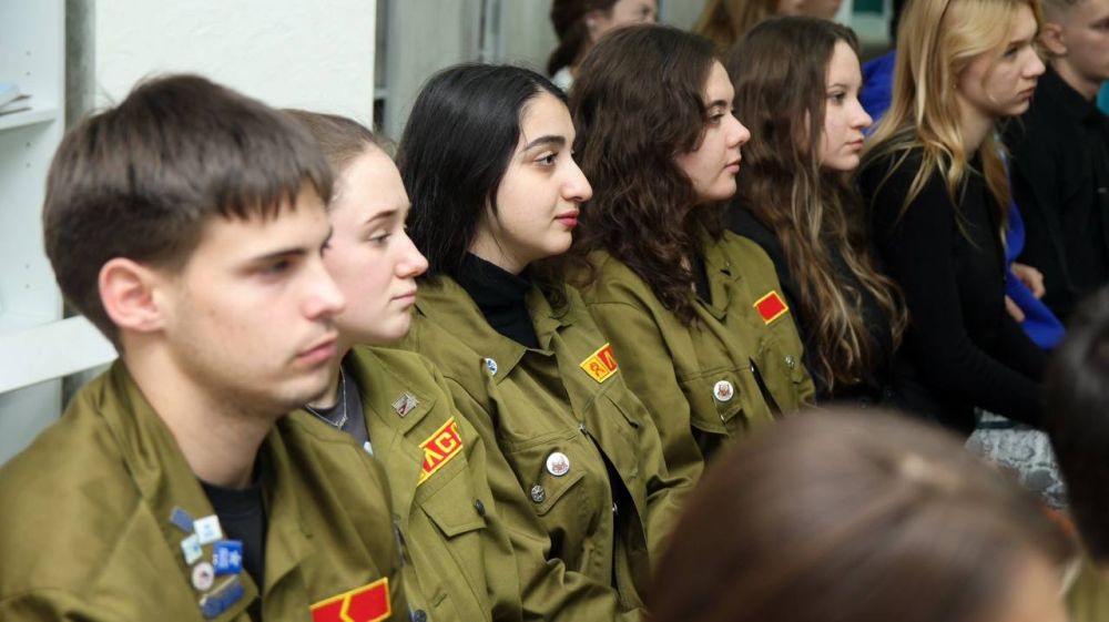 ВРЕМЯ ДЕЙСТВОВАТЬ. Каждый год в конце декабря мы собираем самых активных и инициативных на форум «Чего хочет молодежь?» ВРЕМЯ ДЕЙСТВОВАТЬ. Каждый год в конце декабря мы собираем самых активных и инициативных на форум «Чего хочет молодежь?»