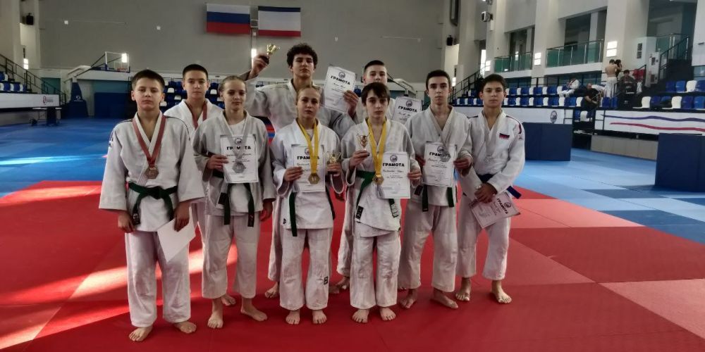 #знайнаших. 16-17 декабря на базе центра единоборств Крым-спорт в Симферополе состоялся "Кубок Федерации" по дзюдо среди юношей и девушек до 21 года и до 18 лет #знайнаших. 16-17 декабря на базе центра единоборств Крым-спорт в Симферополе состоялся "Кубок Федерации" по дзюдо среди юношей и девушек до 21 года и до 18 лет