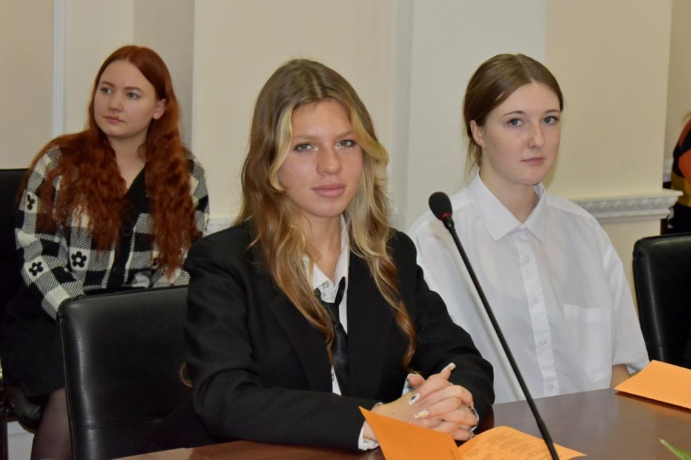 На базе Крымского инженерно-педагогического университета имени Ф.Якубова состоялся заключительный этап Республиканской научно-исследовательской конференции для обучающихся общеобразовательных организаций Республики Крым «Шаг... На базе Крымского инженерно-педагогического университета имени Ф.Якубова состоялся заключительный этап Республиканской научно-исследовательской конференции для обучающихся общеобразовательных организаций Республики Крым «Шаг...