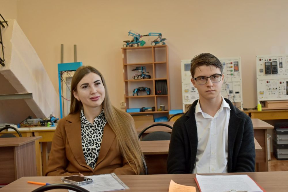 На базе Крымского инженерно-педагогического университета имени Ф.Якубова состоялся заключительный этап Республиканской научно-исследовательской конференции для обучающихся общеобразовательных организаций Республики Крым «Шаг... На базе Крымского инженерно-педагогического университета имени Ф.Якубова состоялся заключительный этап Республиканской научно-исследовательской конференции для обучающихся общеобразовательных организаций Республики Крым «Шаг...