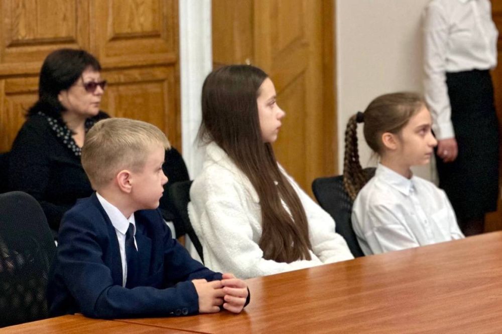 Владимир Немцев: Сегодня в Законодательном Собрании вручили награды победителям конкурса творческих работ «Память сильнее времени», организованного Всероссийской общественной организацией ветеранов «БОЕВОЕ БРАТСТВО» Владимир Немцев: Сегодня в Законодательном Собрании вручили награды победителям конкурса творческих работ «Память сильнее времени», организованного Всероссийской общественной организацией ветеранов «БОЕВОЕ БРАТСТВО»