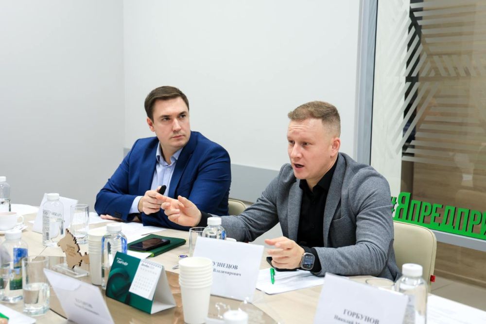 Под председательством Григория Алексаняна состоялось заседание Комиссии Общественной палаты Республики Крым по вопросам экономического развития, предпринимательства и местного самоуправления Под председательством Григория Алексаняна состоялось заседание Комиссии Общественной палаты Республики Крым по вопросам экономического развития, предпринимательства и местного самоуправления