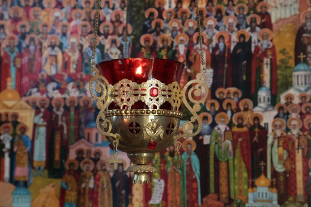 Владимир Константинов: В Храм Всех Святых в земле Крымской просиявших, расположенный на территории Мемориала «Красный», передали частицу мощей Святого Великомученника Георгия Победоносца Владимир Константинов: В Храм Всех Святых в земле Крымской просиявших, расположенный на территории Мемориала «Красный», передали частицу мощей Святого Великомученника Георгия Победоносца