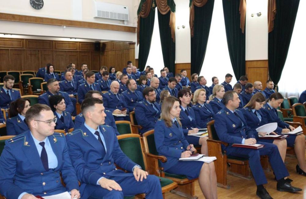 В прокуратуре Крыма обсудили вопросы реализации полномочий по защите прав граждан и государства в суде В прокуратуре Крыма обсудили вопросы реализации полномочий по защите прав граждан и государства в суде