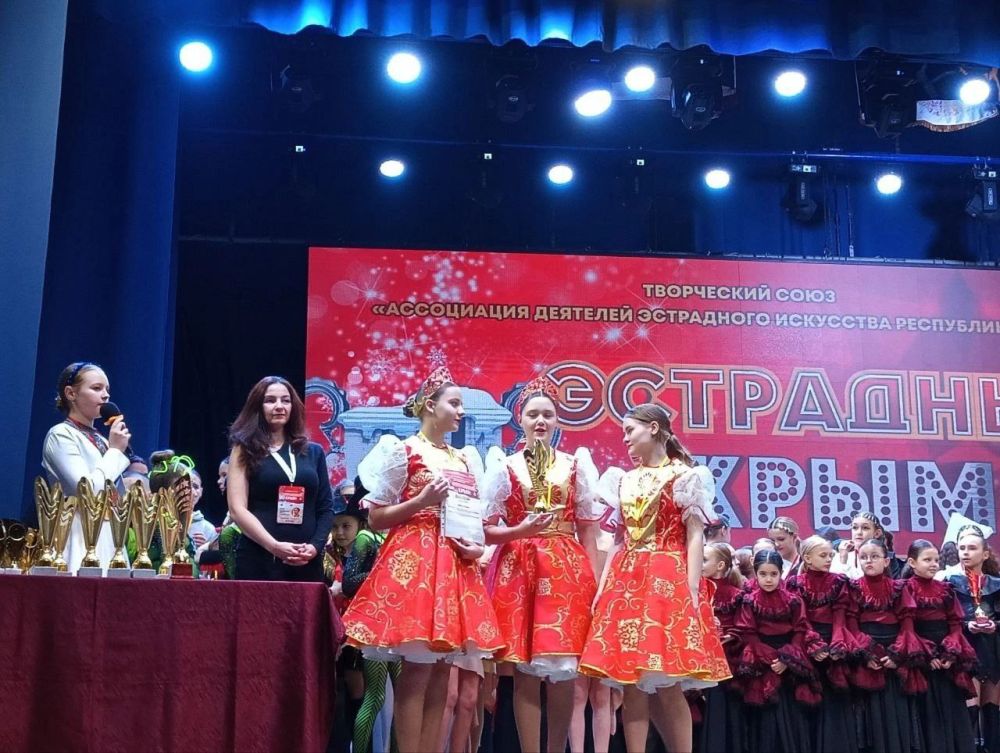 21 декабря в Симферополе прошёл фестиваль «Эстрадный Крым» при поддержке Министерства спорта Республики Крым и Союза деятелей эстрадного искусства Республики Крым 21 декабря в Симферополе прошёл фестиваль «Эстрадный Крым» при поддержке Министерства спорта Республики Крым и Союза деятелей эстрадного искусства Республики Крым