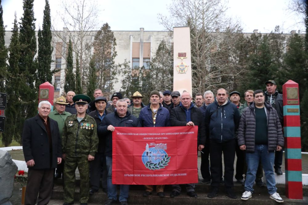 Ольга Урайкина: Сегодня в памятный день ввода советских войск в Афганистан на Аллее славы в городе Бахчисарай заместитель Председателя Бахчисарайского районного совета Михаил Колкунов принял участие в траурном возложении Ольга Урайкина: Сегодня в памятный день ввода советских войск в Афганистан на Аллее славы в городе Бахчисарай заместитель Председателя Бахчисарайского районного совета Михаил Колкунов принял участие в траурном возложении