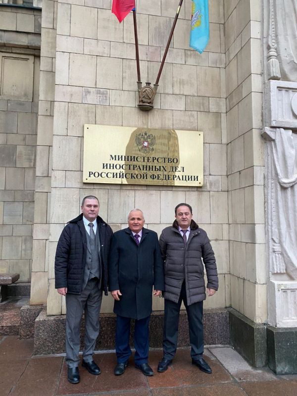Крым уверенно идет вперёд, и всё более заметной становится роль «народной дипломатии» Крым уверенно идет вперёд, и всё более заметной становится роль «народной дипломатии»