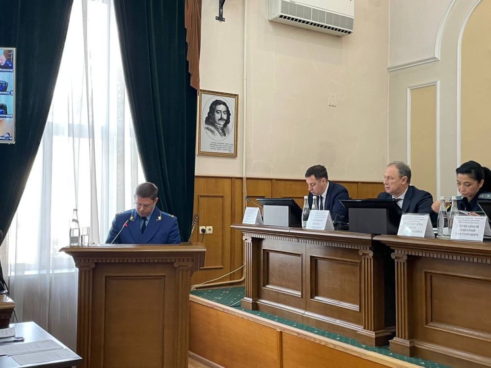В Прокуратуре Крыма обсудили результаты работы по противодействию правонарушениям и преступлениям в сфере экономической деятельности В Прокуратуре Крыма обсудили результаты работы по противодействию правонарушениям и преступлениям в сфере экономической деятельности