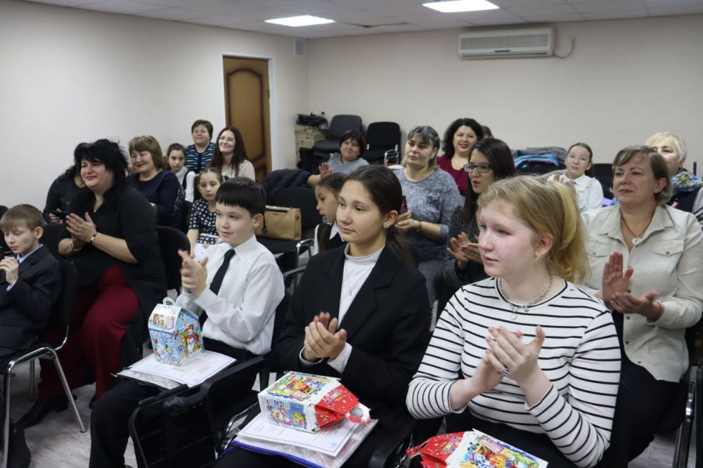 «Я люблю тебя, Сакский район!» «Я люблю тебя, Сакский район!»