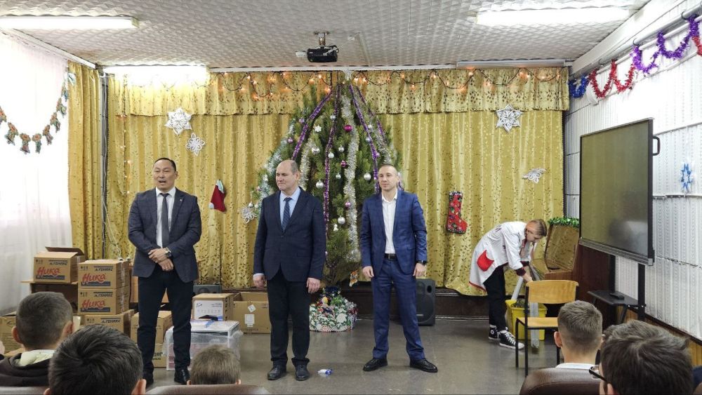 Совместно с коллективом Отделения по Республике Крым Южного главного управления Совместно с коллективом Отделения по Республике Крым Южного главного управления