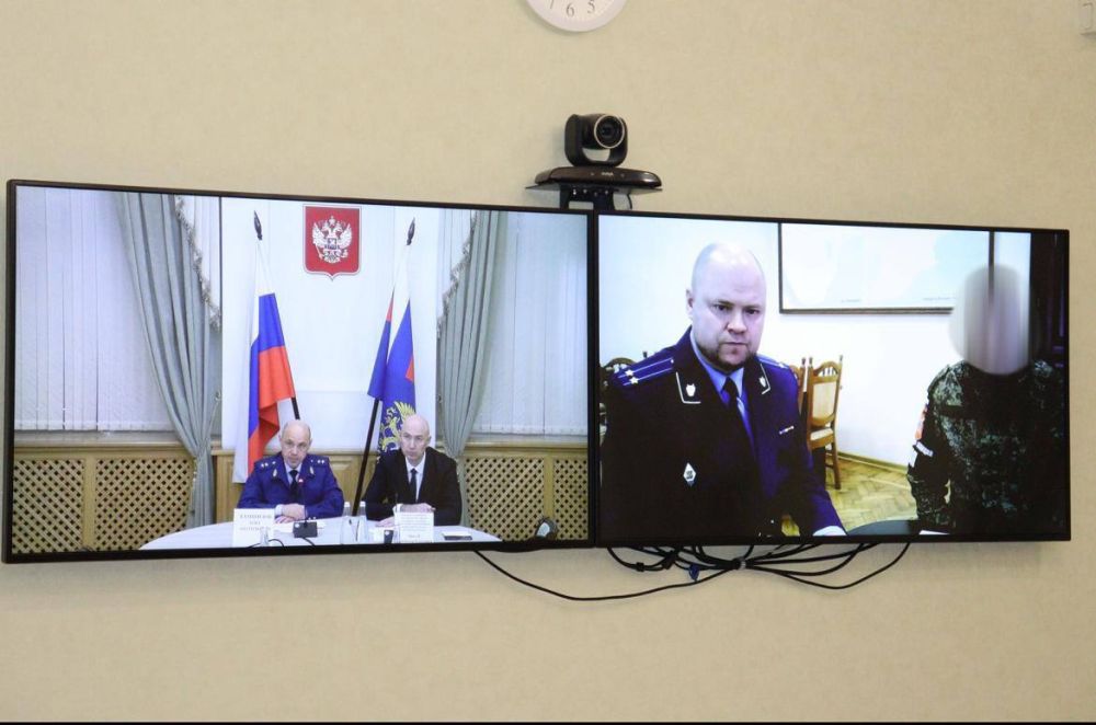 Прокурор Крыма Олег Камшилов совместно с руководителем филиала Государственного Фонда «Защитники Отечества» по Республики Крым провел личный прием граждан Прокурор Крыма Олег Камшилов совместно с руководителем филиала Государственного Фонда «Защитники Отечества» по Республики Крым провел личный прием граждан