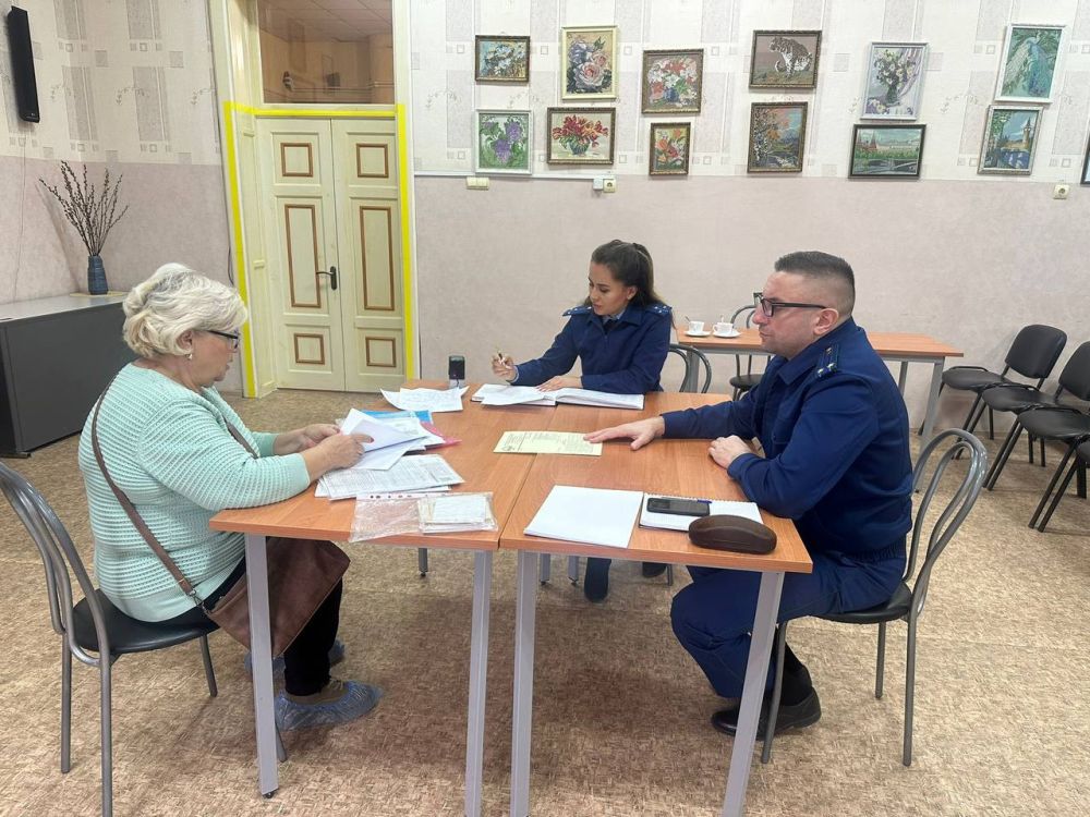 Прокурор Киевского района города Симферополя Андрей Семерок выехал в Государственное бюджетное учреждение Республики Крым "Центр социального обслуживания граждан пожилого возраста и инвалидов города Симферополя"... Прокурор Киевского района города Симферополя Андрей Семерок выехал в Государственное бюджетное учреждение Республики Крым "Центр социального обслуживания граждан пожилого возраста и инвалидов города Симферополя"...