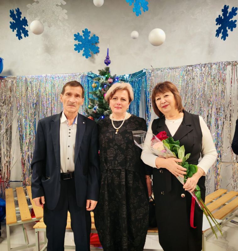 Ольга Урайкина: В районном доме культуры состоялся концерт-летопись "Семейные ценности", посвященный закрытию «Года семьи» Ольга Урайкина: В районном доме культуры состоялся концерт-летопись "Семейные ценности", посвященный закрытию «Года семьи»