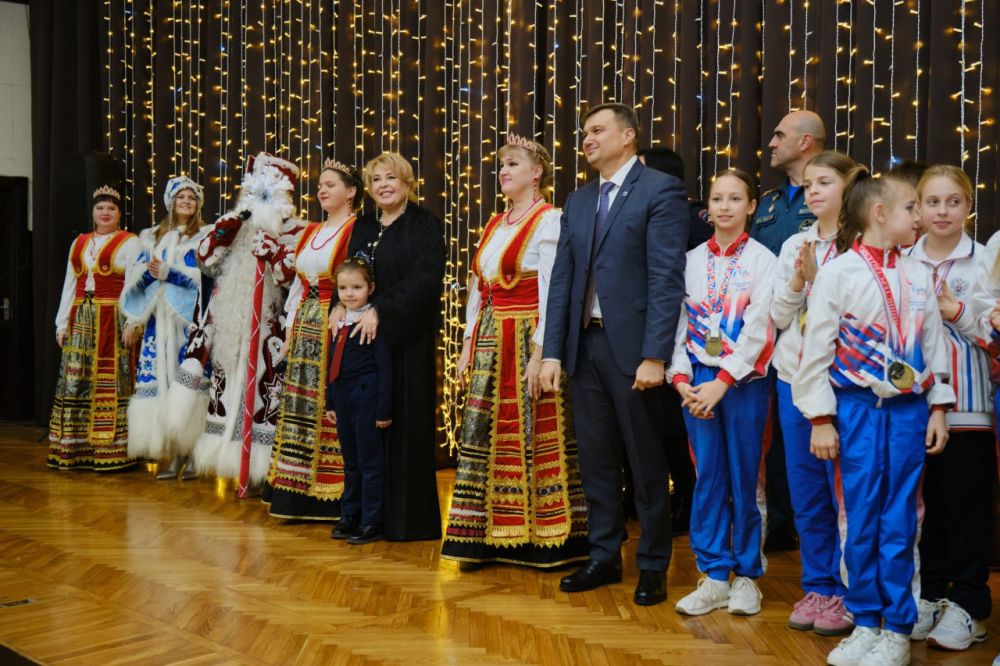 Янина Павленко: Предпраздничное оперативно-хозяйственное совещание Янина Павленко: Предпраздничное оперативно-хозяйственное совещание
