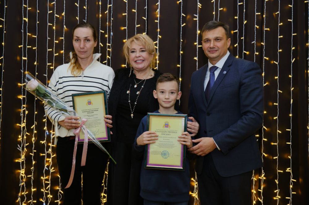 Янина Павленко: Предпраздничное оперативно-хозяйственное совещание Янина Павленко: Предпраздничное оперативно-хозяйственное совещание