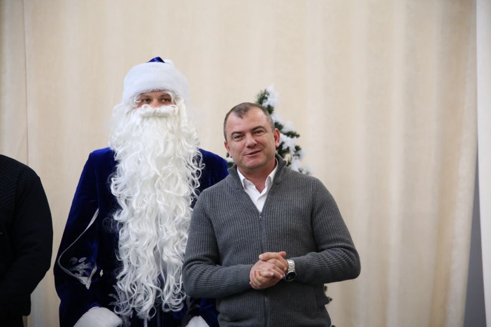 Дмитрий Скобликов: Работа Дед Мороза. Сегодня прошел еще один утренник в стенах малого зала районного Дома культуры. Праздник был организован для особенных деток силами организации "РОСТ" Дмитрий Скобликов: Работа Дед Мороза. Сегодня прошел еще один утренник в стенах малого зала районного Дома культуры. Праздник был организован для особенных деток силами организации "РОСТ"